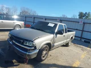✅ 2003 Chevrolet S-10 LS • VIN: 1GCCS19X638169300 • Лот: 41717497. Опубликован ранее на IAAI с пробегом 287 220 миль. Бесплатный доступ к архиву аукционных продаж из США и подробный отчёт об истории автомобиля на DreamBid. Изображение 2.