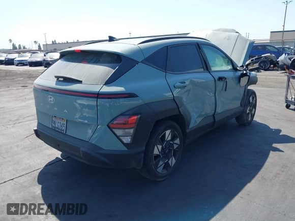 2024 Hyundai Kona SEL z VIN KM8HC3AB6RU169923, wystawiony jako IAAI lot #43021972 z przebiegiem 21 021 mil mil oraz . Historia ofert i sprzedaży dostępna na DreamBid. Obrazek 4.