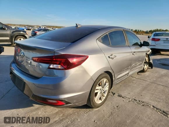 ✅ 2019 Hyundai Elantra SEL • VIN: 5NPD84LF9KH462368 • Лот: 92291675. Опубликован ранее на Copart с пробегом 127 273 миль. Бесплатный доступ к архиву аукционных продаж из США и подробный отчёт об истории автомобиля на DreamBid. Изображение 3.