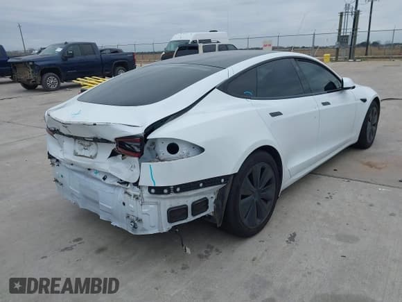 ✅ 2021 Tesla Model S Plaid • VIN: 5YJSA1E64MF452744 • Lot: 41375136. Listed on IAAI with Not provided. Free auction sales archive from the USA and detailed vehicle history report at DreamBid. Image 4.