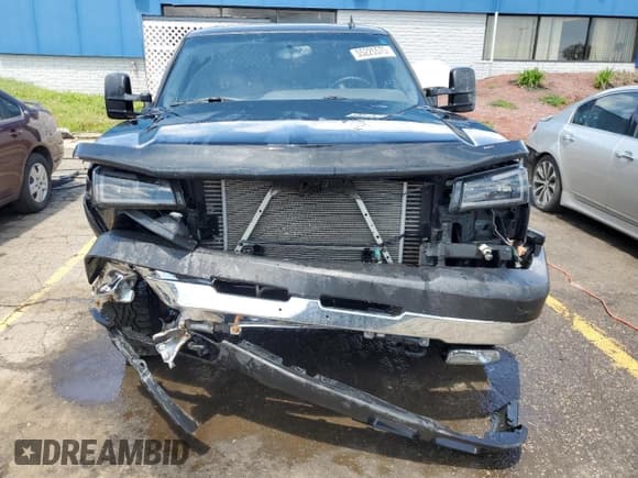 ✅ 2007 Chevrolet Silverado 2500HD LT3 • VIN: 1GCHK23D87F175692 • Lot: 55225575. Listed on Copart with 186,011 mi. Free auction sales archive from the USA and detailed vehicle history report at DreamBid. Image 5.