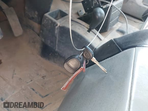 ✅ 2011 Chevrolet Silverado 2500HD • VIN: 1GB2KVCG0BZ409840 • Lot: 42557164. Wystawiony na IAAI z przebiegiem Nie podano. Bezpłatny archiwum sprzedaży aukcyjnych z USA i szczegółowy raport historii pojazdu na DreamBid. Zdjęcie 11.