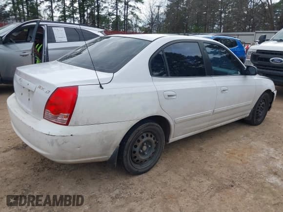 ✅ 2005 Hyundai Elantra GLS • VIN: KMHDN46D25U106966 • Lot: 41784682. Wystawiony na IAAI z przebiegiem 252 402 mil. Bezpłatny archiwum sprzedaży aukcyjnych z USA i szczegółowy raport historii pojazdu na DreamBid. Zdjęcie 4.