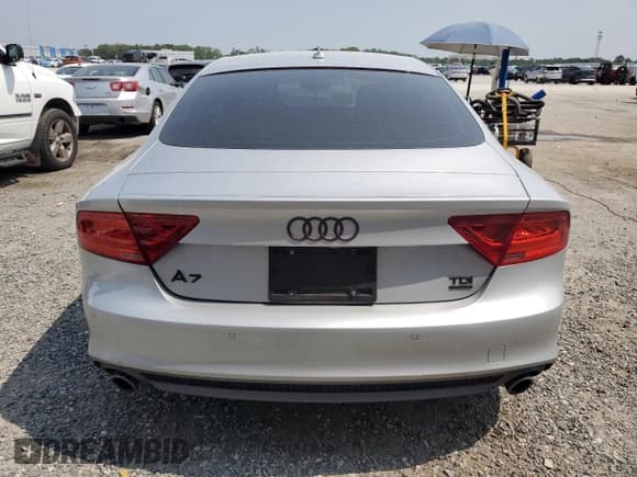 ✅ 2014 Audi A7 • VIN: WAU2MBFC2EN121534 • Лот: 59330165. Опубликован ранее на Copart с пробегом 115 882 миль. Бесплатный доступ к архиву аукционных продаж из США и подробный отчёт об истории автомобиля на DreamBid. Изображение 6.