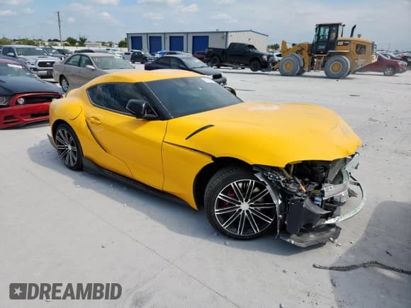 ✅ 2022 Toyota Supra 3.0 • VIN: WZ1DB0C06NW046963 • Лот: 68768845. Опубликован ранее на Copart с пробегом Не указан. Бесплатный доступ к архиву аукционных продаж из США и подробный отчёт об истории автомобиля на DreamBid. Изображение 4.