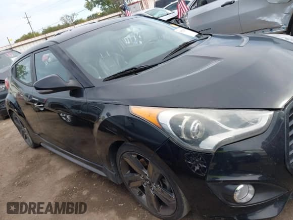 ✅ 2015 Hyundai Veloster Turbo • VIN: KMHTC6AE4FU238948 • Lot: 43525056. Listed on IAAI with 90,835 mi. Free auction sales archive from the USA and detailed vehicle history report at DreamBid. Image 13.
