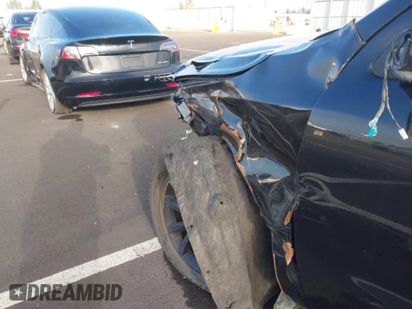 ✅ 2014 Dodge Durango Limited • VIN: 1C4SDHDT2EC405671 • Lot: 39442398. Listed on IAAI with 154,469 mi. Free auction sales archive from the USA and detailed vehicle history report at DreamBid. Image 17.