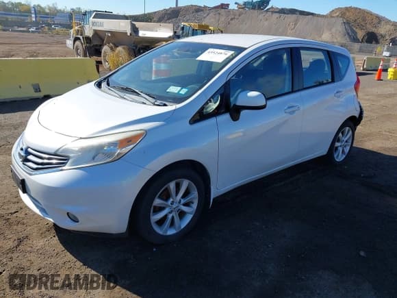 ✅ 2014 Nissan Note SV • VIN: 3N1CE2CP6EL435444 • Lot: 43524876. Listed on IAAI with 88,334 mi. Free auction sales archive from the USA and detailed vehicle history report at DreamBid. Image 2.