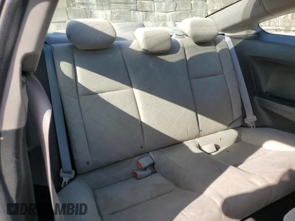 ✅ 2012 Honda Civic LX • VIN: 2HGFG3B50CH506090 • Лот: 85830095. Опубликован ранее на Copart с пробегом Не указан. Бесплатный доступ к архиву аукционных продаж из США и подробный отчёт об истории автомобиля на DreamBid. Изображение 10.