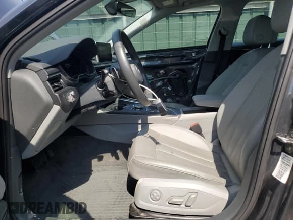 ✅ 2018 Audi A4 Prestige • VIN: WAUFNAF41JN014762 • Lot: 63342375. Wystawiony na Copart z przebiegiem 54 518 mil. Bezpłatny archiwum sprzedaży aukcyjnych z USA i szczegółowy raport historii pojazdu na DreamBid. Zdjęcie 7.