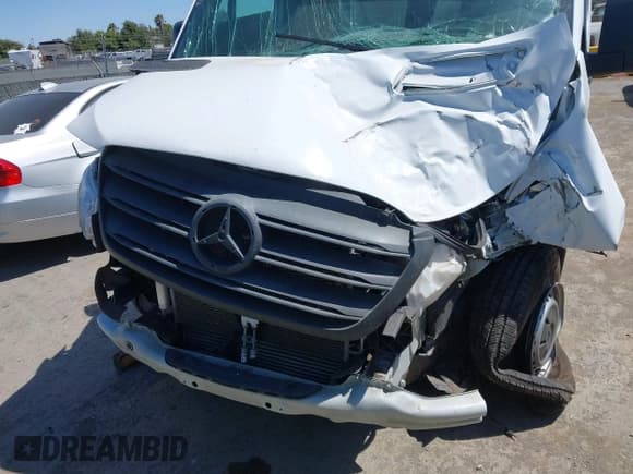 ✅ 2023 Mercedes-Benz Sprinter Cargo • VIN: W1Y40BHY1PT125553 • Лот: 42828695. Опубликован ранее на IAAI с пробегом 52 209 миль. Бесплатный доступ к архиву аукционных продаж из США и подробный отчёт об истории автомобиля на DreamBid. Изображение 6.