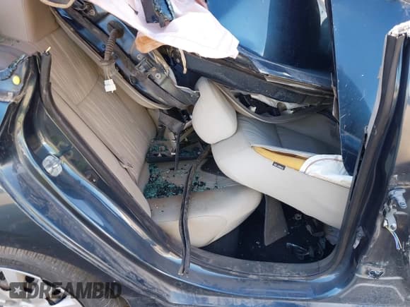 ✅ 2017 Nissan Sentra SL • VIN: 3N1AB7AP5HY217521 • Lot: 42505495. Listed on IAAI with Not provided. Free auction sales archive from the USA and detailed vehicle history report at DreamBid. Image 8.