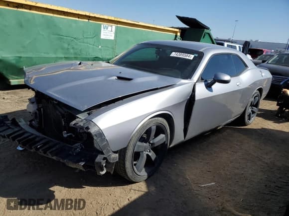 ✅ 2014 Dodge Challenger R/T Classic • VIN: 2C3CDYBT6EH124515 • Lot: 74389584. Wystawiony na Copart z przebiegiem 104 521 mil. Bezpłatny archiwum sprzedaży aukcyjnych z USA i szczegółowy raport historii pojazdu na DreamBid. Zdjęcie 1.
