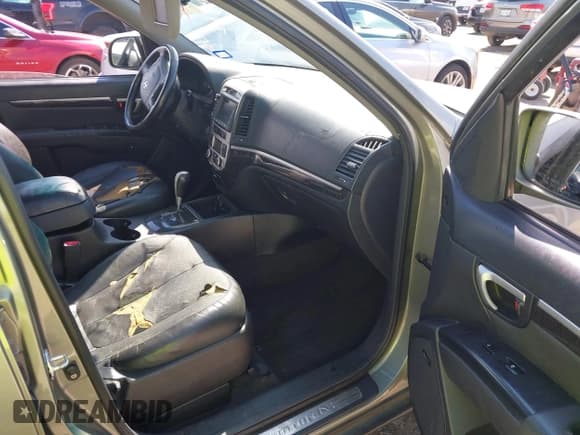 ✅ 2008 Hyundai Santa Fe SE • VIN: 5NMSH13E48H176897 • Lot: 43311941. Listed on IAAI with 196,763 mi. Free auction sales archive from the USA and detailed vehicle history report at DreamBid. Image 5.