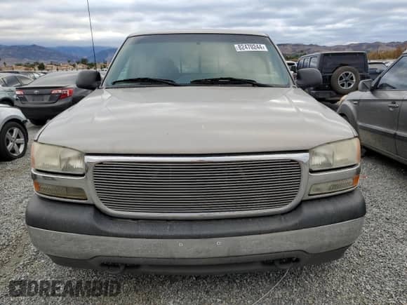 2001 GMC Sierra 1500 SLE1 with VIN 1GTEC19V41Z321666, listed as a Copart auction lot 82470244 with 220,830 mi miles and Clean title. Bid and sale history available at DreamBid. Image 5.