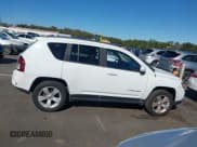 ✅ 2015 Jeep Compass High Altitude • VIN: 1C4NJDEB4FD303577 • Lot: 43438249. Wystawiony na IAAI z przebiegiem 116 464 mil. Bezpłatny archiwum sprzedaży aukcyjnych z USA i szczegółowy raport historii pojazdu na DreamBid. Zdjęcie 14.