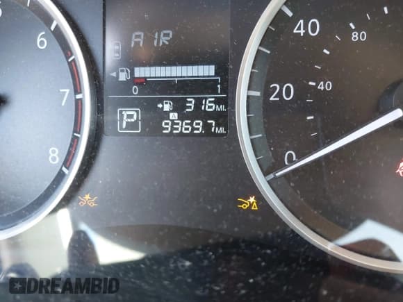 ✅ 2024 Nissan Versa S • VIN: 3N1CN8DV5RL821598 • Lot: 43148203. Listed on IAAI with 9,369 mi. Free auction sales archive from the USA and detailed vehicle history report at DreamBid. Image 15.