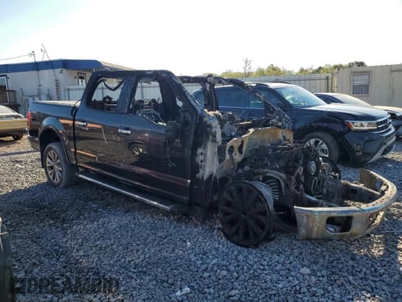 ✅ 2017 Ford F-150 XLT • VIN: 1FTEW1EF3HKC54728 • Lot: 86300135. Wystawiony na Copart z przebiegiem Nie podano. Bezpłatny archiwum sprzedaży aukcyjnych z USA i szczegółowy raport historii pojazdu na DreamBid. Zdjęcie 4.