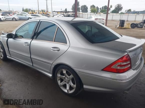 ✅ 2007 Mercedes-Benz C 230 Sport • VIN: WDBRF52H47A936891 • Lot: 42121823. Wystawiony na IAAI z przebiegiem 152 148 mil. Bezpłatny archiwum sprzedaży aukcyjnych z USA i szczegółowy raport historii pojazdu na DreamBid. Zdjęcie 3.