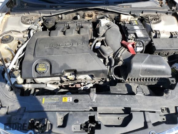 ✅ 2010 Lincoln MKZ • VIN: 3LNHL2GC7AR755617 • Lot: 86863125. Listed on Copart with 212,597 mi. Free auction sales archive from the USA and detailed vehicle history report at DreamBid. Image 11.