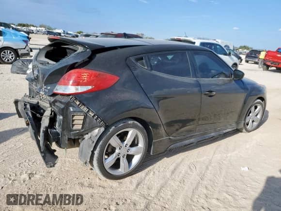 2015 Hyundai Veloster Turbo R-Spec с VIN KMHTC6AEXFU236430, выставлен на аукционе Copart как лот 81518105 с пробегом 53 779 миль миль и Списание • Salvage title. История ставок и продаж доступна на DreamBid. Изображение 3.