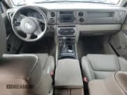 ✅ 2006 Jeep Commander • VIN: 1J8HG48N96C164806 • Лот: 66106955. Опубликован ранее на Copart с пробегом 205 707 миль. Бесплатный доступ к архиву аукционных продаж из США и подробный отчёт об истории автомобиля на DreamBid. Изображение 8.