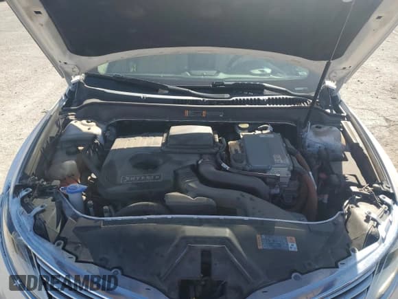 ✅ 2015 Lincoln MKZ Hybrid • VIN: 3LN6L2LU4FR615778 • Lot: 91709375. Listed on Copart with 170,488 mi. Free auction sales archive from the USA and detailed vehicle history report at DreamBid. Image 11.