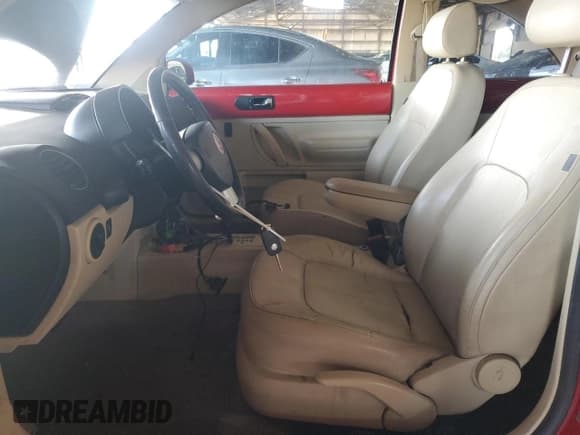 ✅ 2009 Volkswagen Beetle S • VIN: 3VWRW31C19M505567 • Lot: 90930245. Wystawiony na Copart z przebiegiem 189 186 mil. Bezpłatny archiwum sprzedaży aukcyjnych z USA i szczegółowy raport historii pojazdu na DreamBid. Zdjęcie 7.