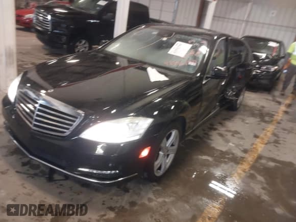 ✅ 2010 Mercedes-Benz S 550 • VIN: WDDNG7BB4AA289250 • Lot: 42592790. Wystawiony na IAAI z przebiegiem 162 948 mil. Bezpłatny archiwum sprzedaży aukcyjnych z USA i szczegółowy raport historii pojazdu na DreamBid. Zdjęcie 2.