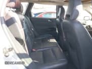 ✅ 2006 Volvo V50 2.4L • VIN: YV1MW390362163463 • Lot: 41437912. Wystawiony na IAAI z przebiegiem 121 092 mil. Bezpłatny archiwum sprzedaży aukcyjnych z USA i szczegółowy raport historii pojazdu na DreamBid. Zdjęcie 8.