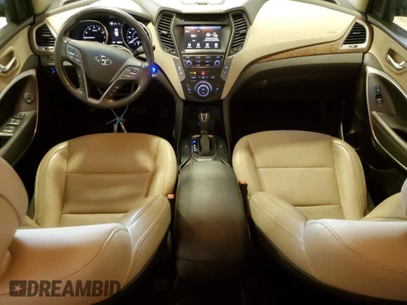 ✅ 2018 Hyundai Santa Fe 2.4L • VIN: 5NMZUDLB9JH076771 • Лот: 57292644. Опубликован ранее на Copart с пробегом 68 391 миль. Бесплатный доступ к архиву аукционных продаж из США и подробный отчёт об истории автомобиля на DreamBid. Изображение 8.