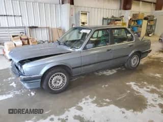 1989 BMW 3 Series 325i с VIN WBAAD2305KED23370, выставлен на аукционе Copart как лот 43777225 с пробегом 194 949 миль миль и Списание • Salvage title. История ставок и продаж доступна на DreamBid. Изображение 1.