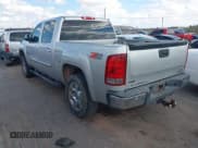 ✅ 2011 GMC Sierra 1500 SLE • VIN: 3GTP1VE01BG177608 • Lot: 43384343. Wystawiony na IAAI z przebiegiem 306 861 mil. Bezpłatny archiwum sprzedaży aukcyjnych z USA i szczegółowy raport historii pojazdu na DreamBid. Zdjęcie 3.