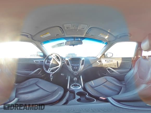 ✅ 2015 Hyundai Veloster • VIN: KMHTC6AD7FU222718 • Lot: 78081144. Wystawiony na Copart z przebiegiem 44 078 mil. Bezpłatny archiwum sprzedaży aukcyjnych z USA i szczegółowy raport historii pojazdu na DreamBid. Zdjęcie 14.