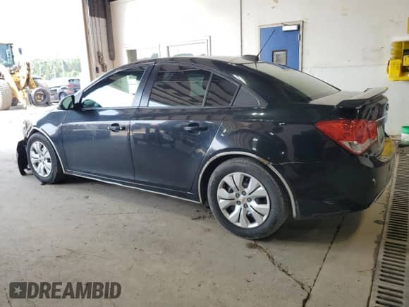 2015 Chevrolet Cruze LS z VIN 1G1PB5SH5F7219246, wystawiony jako Copart lot #66545105 z przebiegiem 133 826 mil mil oraz Szkoda całkowita • Salvage title. Historia ofert i sprzedaży dostępna na DreamBid. Obrazek 2.