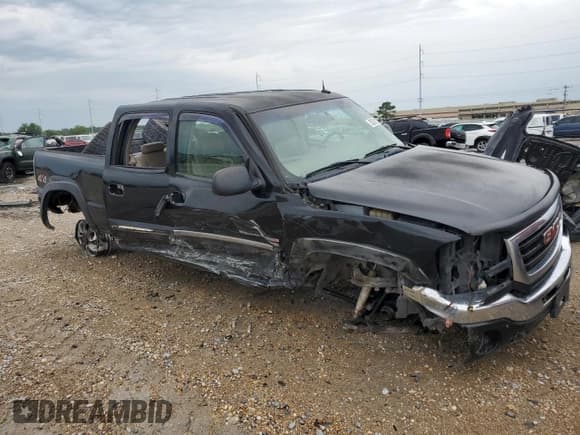 ✅ 2004 GMC Sierra 2500HD SLT • VIN: 1GTHK23114F143006 • Lot: 55283215. Wystawiony na Copart z przebiegiem Nie podano. Bezpłatny archiwum sprzedaży aukcyjnych z USA i szczegółowy raport historii pojazdu na DreamBid. Zdjęcie 4.
