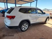 ✅ 2018 Volkswagen Atlas SE • VIN: 1V2CP2CA2JC600736 • Lot: 82643355. Wystawiony na Copart z przebiegiem 24 391 mil. Bezpłatny archiwum sprzedaży aukcyjnych z USA i szczegółowy raport historii pojazdu na DreamBid. Zdjęcie 3.
