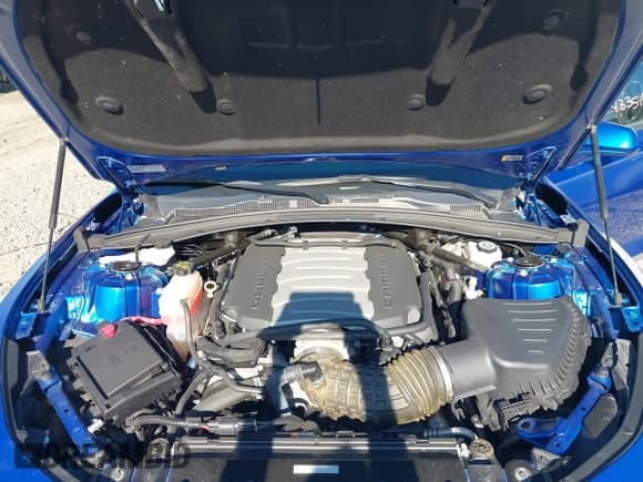 ✅ 2018 Chevrolet Camaro 1SS • VIN: 1G1FF1R75J0105979 • Lot: 43351013. Wystawiony na IAAI z przebiegiem 32 213 mil. Bezpłatny archiwum sprzedaży aukcyjnych z USA i szczegółowy raport historii pojazdu na DreamBid. Zdjęcie 10.