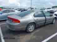 1998 Dodge Intrepid z VIN 2B3HD46R8WH196361, wystawiony jako IAAI lot #42378097 z przebiegiem 117 595 mil mil oraz . Historia ofert i sprzedaży dostępna na DreamBid. Obrazek 4.