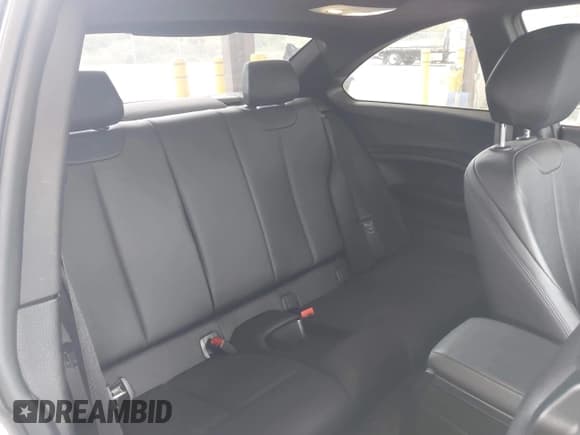 ✅ 2016 BMW 2 Series M235i • VIN: WBA1J7C52GV360561 • Лот: 42429129. Опубликован ранее на IAAI с пробегом 90 218 миль. Бесплатный доступ к архиву аукционных продаж из США и подробный отчёт об истории автомобиля на DreamBid. Изображение 8.