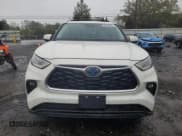 ✅ 2021 Toyota Highlander Hybrid Limited • VIN: 5TDDBRCH1MS052130 • Lot: 89714275. Wystawiony na Copart z przebiegiem 50 217 mil. Bezpłatny archiwum sprzedaży aukcyjnych z USA i szczegółowy raport historii pojazdu na DreamBid. Zdjęcie 5.