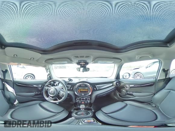 ✅ 2019 MINI Hardtop 4 Door Cooper S • VIN: WMWXU3C57K2H88861 • Лот: 80580745. Опубликован ранее на Copart с пробегом 41 000 миль. Бесплатный доступ к архиву аукционных продаж из США и подробный отчёт об истории автомобиля на DreamBid. Изображение 15.