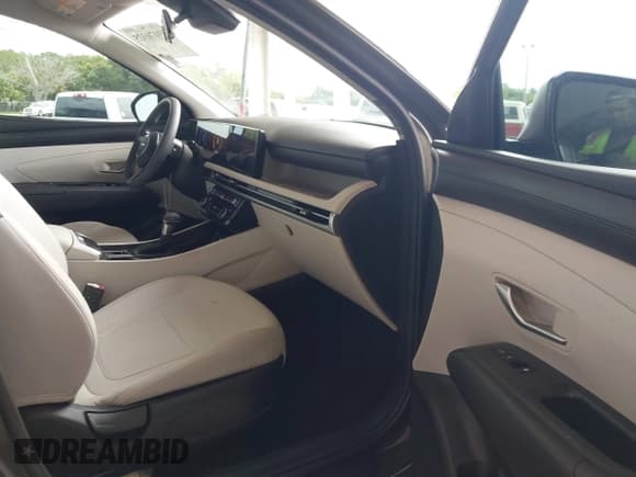 ✅ 2025 Hyundai Tucson SEL • VIN: 5NMJB3DE6SH458604 • Лот: 43070325. Опубликован ранее на IAAI с пробегом 10 000 миль. Бесплатный доступ к архиву аукционных продаж из США и подробный отчёт об истории автомобиля на DreamBid. Изображение 5.