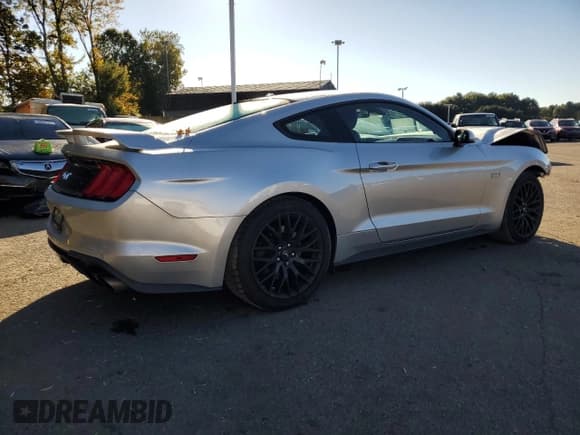 ✅ 2018 Ford Mustang GT Premium • VIN: 1FA6P8CF7J5112423 • Lot: 82376055. Listed on Copart with 29,774 mi. Free auction sales archive from the USA and detailed vehicle history report at DreamBid. Image 3.
