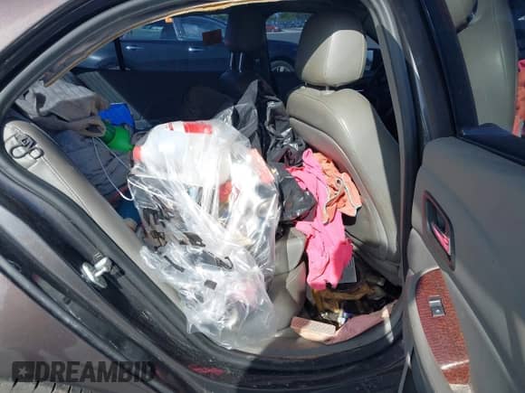 2013 Chevrolet Malibu LT z VIN 1G11C5SA8DF318605, wystawiony jako IAAI lot #43379144 z przebiegiem 89 799 mil mil oraz . Historia ofert i sprzedaży dostępna na DreamBid. Obrazek 8.