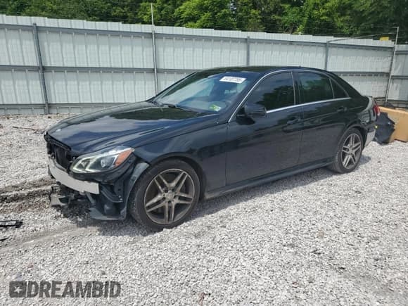 ✅ 2014 Mercedes-Benz E 550 Sport • VIN: WDDHF9BB8EB012693 • Лот: 64107785. Опубликован ранее на Copart с пробегом 130 535 миль. Бесплатный доступ к архиву аукционных продаж из США и подробный отчёт об истории автомобиля на DreamBid. Изображение 1.