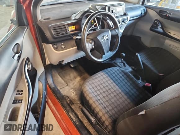 ✅ 2012 Scion iQ • VIN: JTNJJXB01CJ009016 • Лот: 91922295. Опубликован ранее на Copart с пробегом 38 800 миль. Бесплатный доступ к архиву аукционных продаж из США и подробный отчёт об истории автомобиля на DreamBid. Изображение 8.