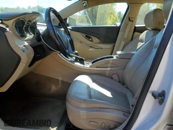 ✅ 2010 Buick LaCrosse CXS • VIN: 1G4GE5EV3AF145755 • Lot: 82200945. Listed on Copart with 219,033 mi. Free auction sales archive from the USA and detailed vehicle history report at DreamBid. Image 7.