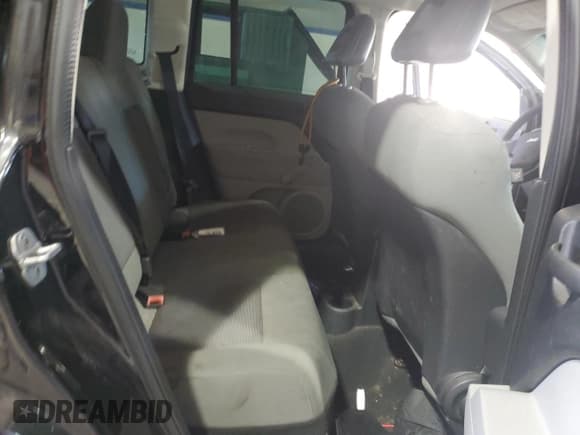 ✅ 2007 Jeep Compass Sport • VIN: 1J8FT47WX7D196544 • Лот: 91876665. Опубликован ранее на Copart с пробегом 185 044 миль. Бесплатный доступ к архиву аукционных продаж из США и подробный отчёт об истории автомобиля на DreamBid. Изображение 11.