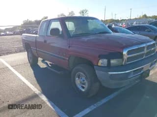 ✅ 1998 Dodge 1500 • VIN: 3B7HF13YXWG185302 • Lot: 43592328. Wystawiony na IAAI z przebiegiem Nie podano. Bezpłatny archiwum sprzedaży aukcyjnych z USA i szczegółowy raport historii pojazdu na DreamBid. Zdjęcie 1.
